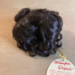 NWT Kemper Originals Lizzy Doll Wig Size 12-13 Dark Brown Curly w/Small Bun